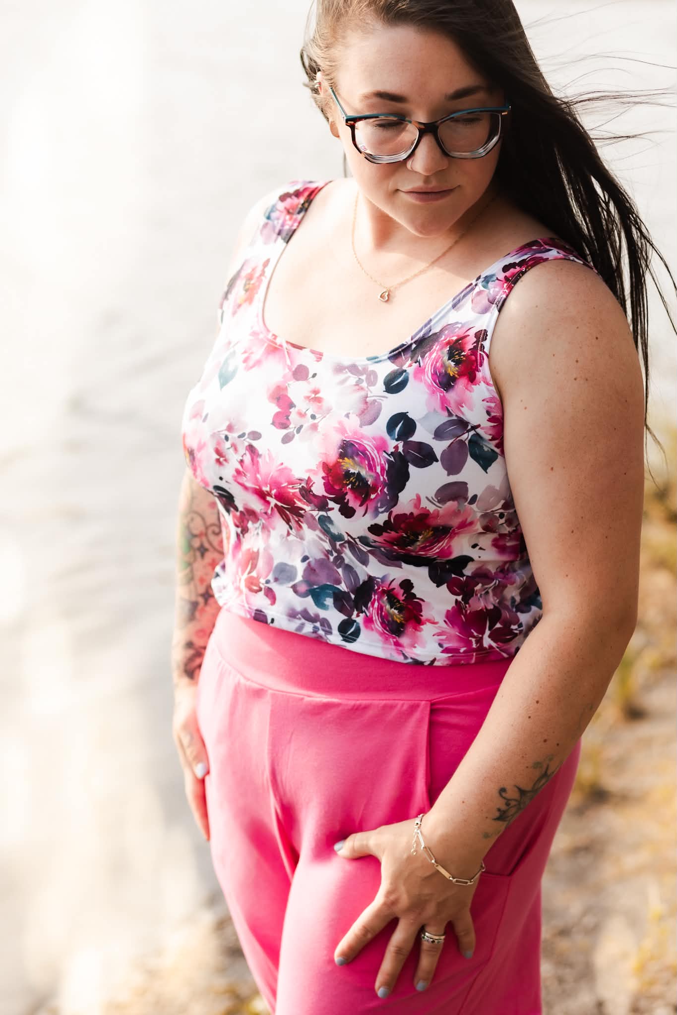 Cami crop fleuri rose