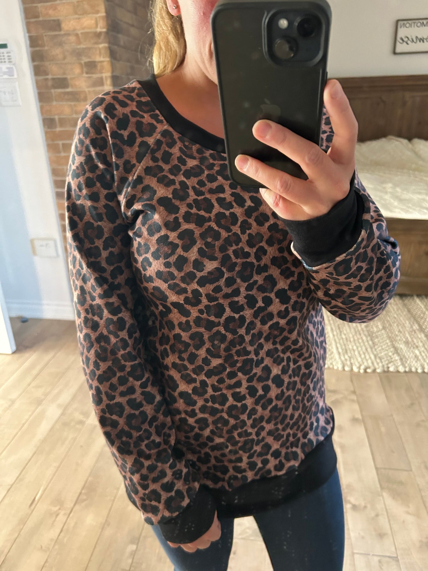 chandail velour léopard