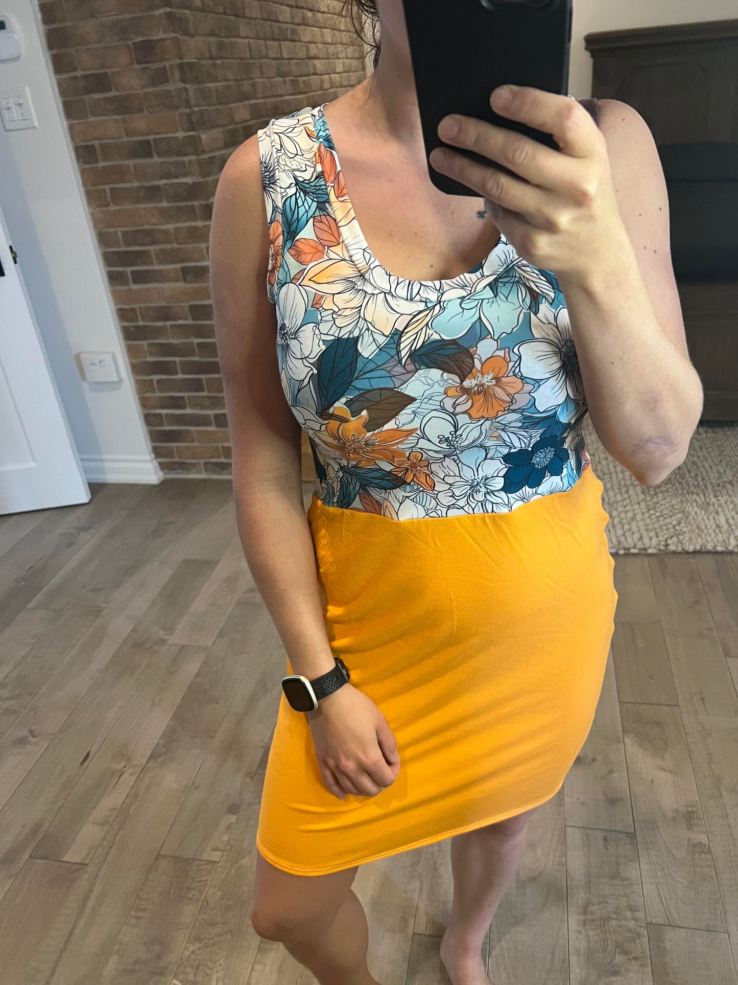camisole longueur robe jaune flash et nouveau fleurs bleu - Maman louve création