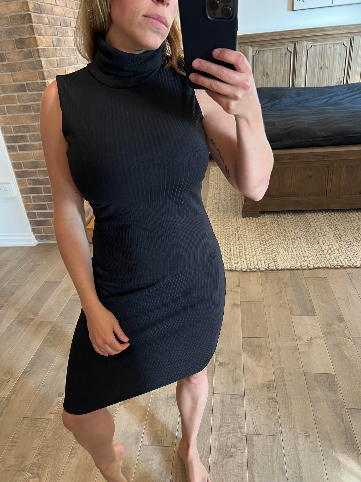 Robe sexy rib noir col roulé