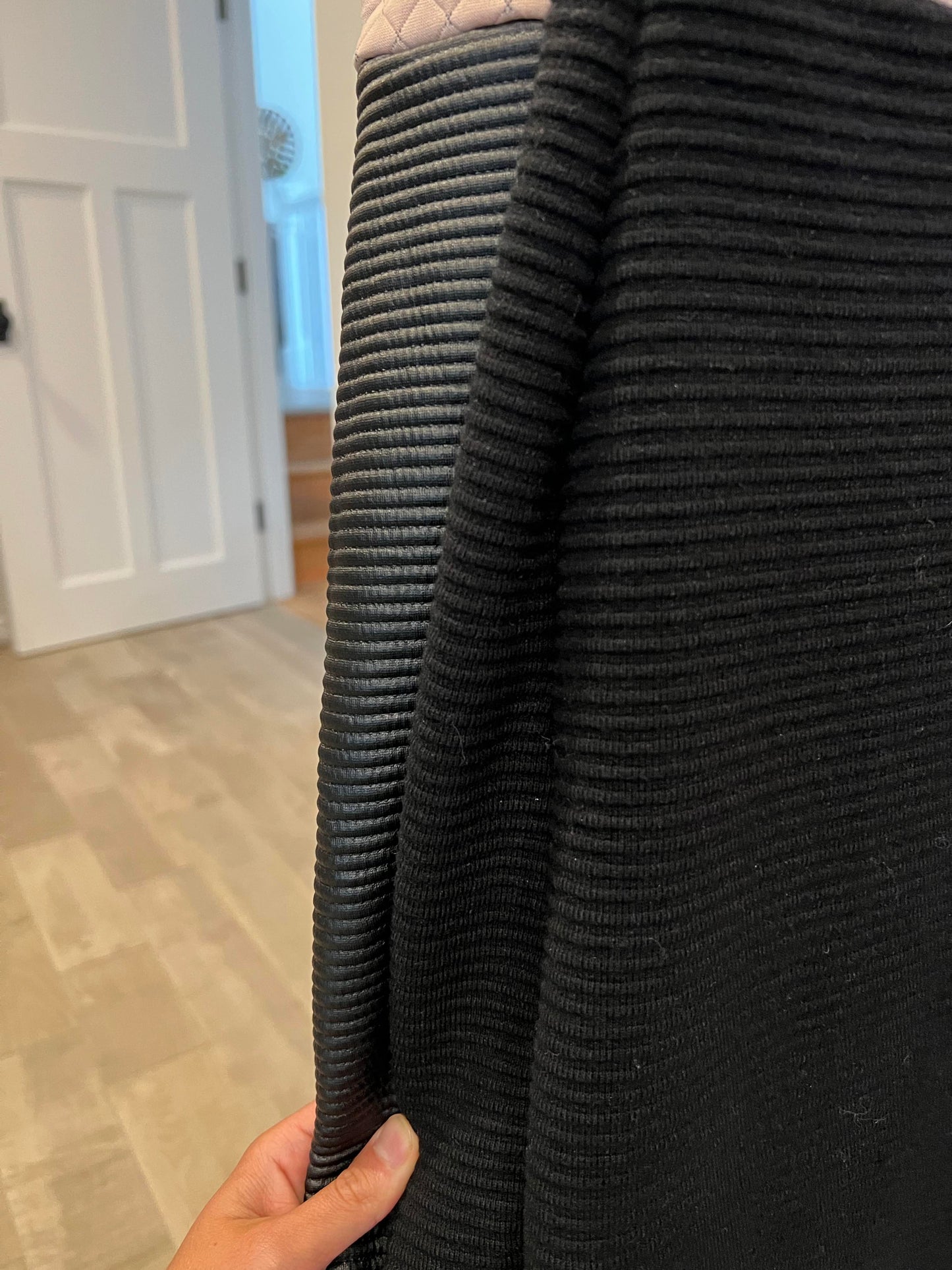 Robe chic haut rosé et rib noir MODIFIÉ