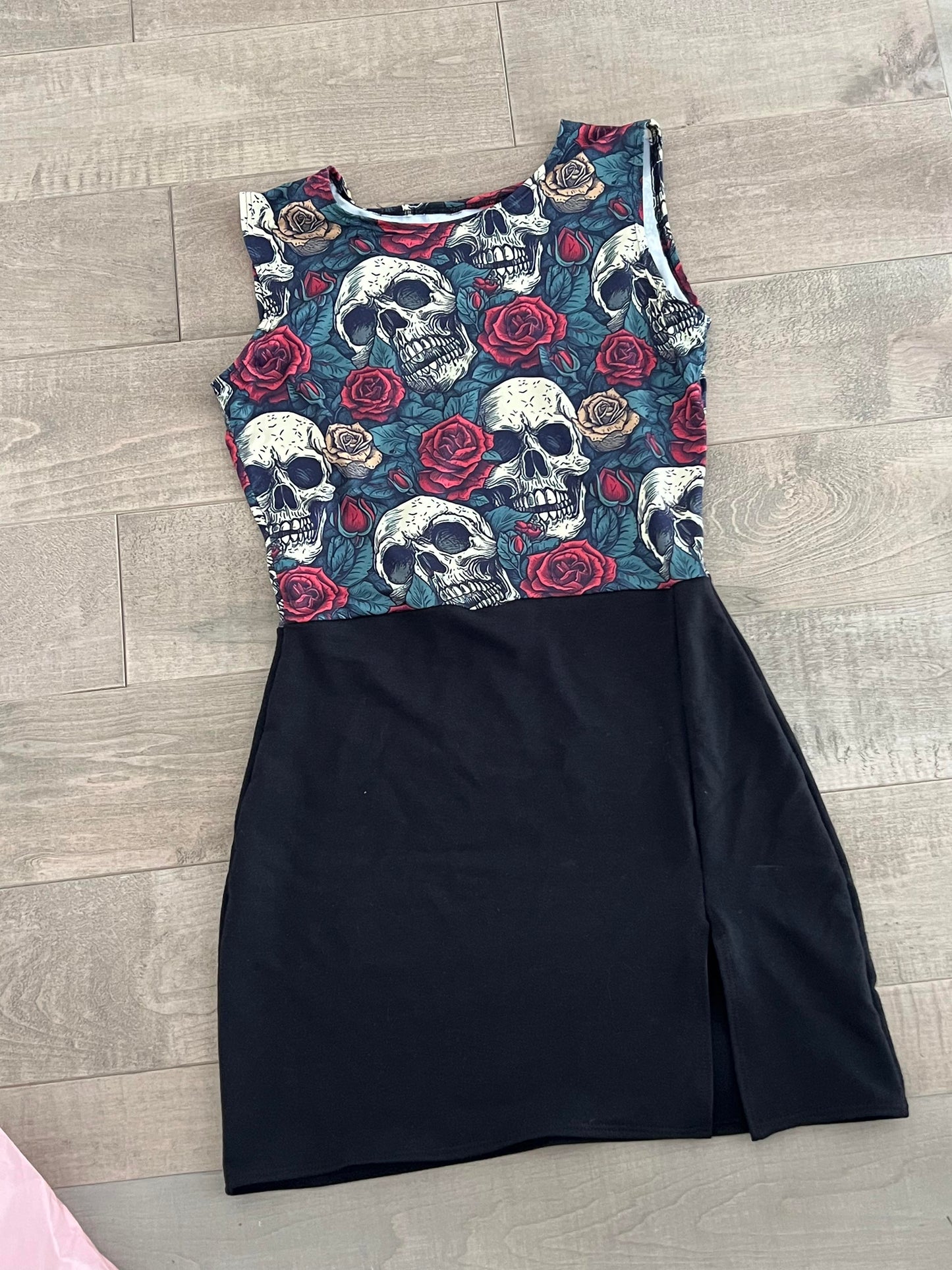 robe squelette jupe courte a fente