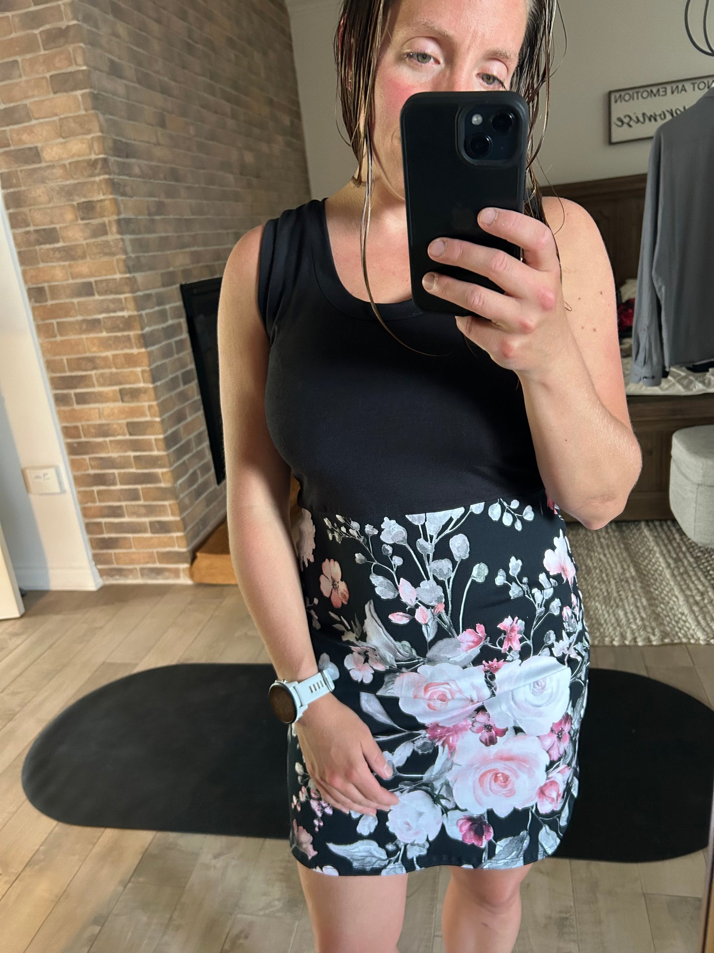 robe camisole haut noir bas fleuri