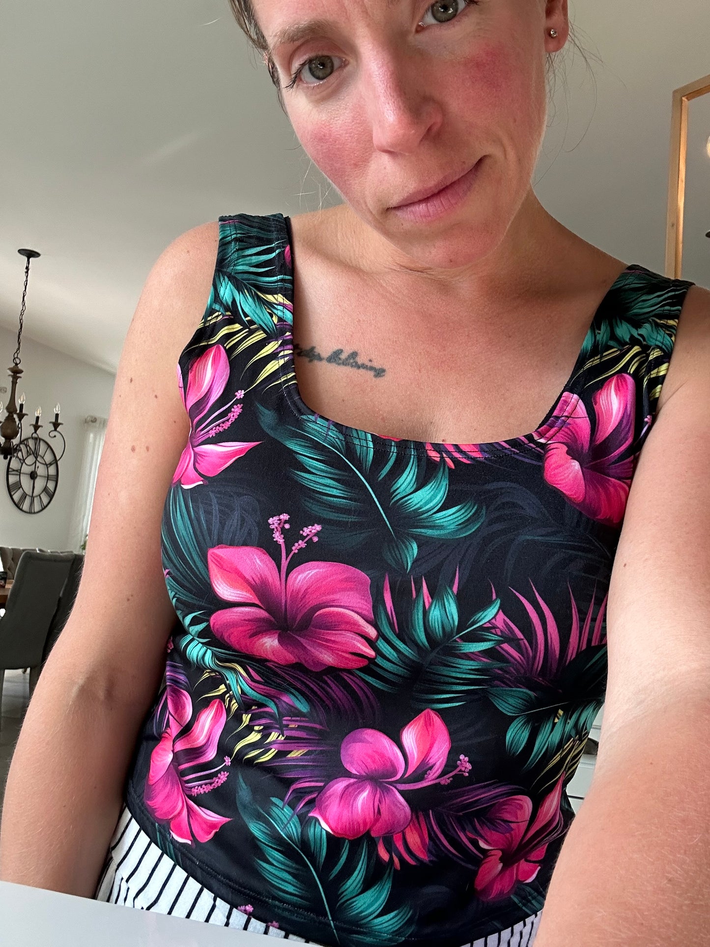 cami crop hibiscus