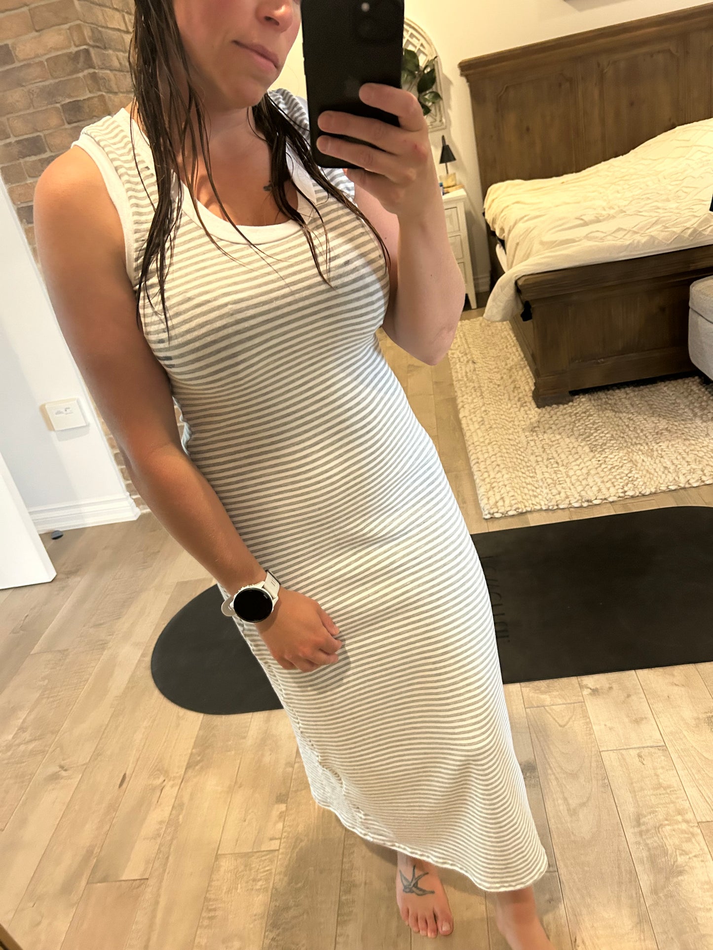robe longue ligné grise