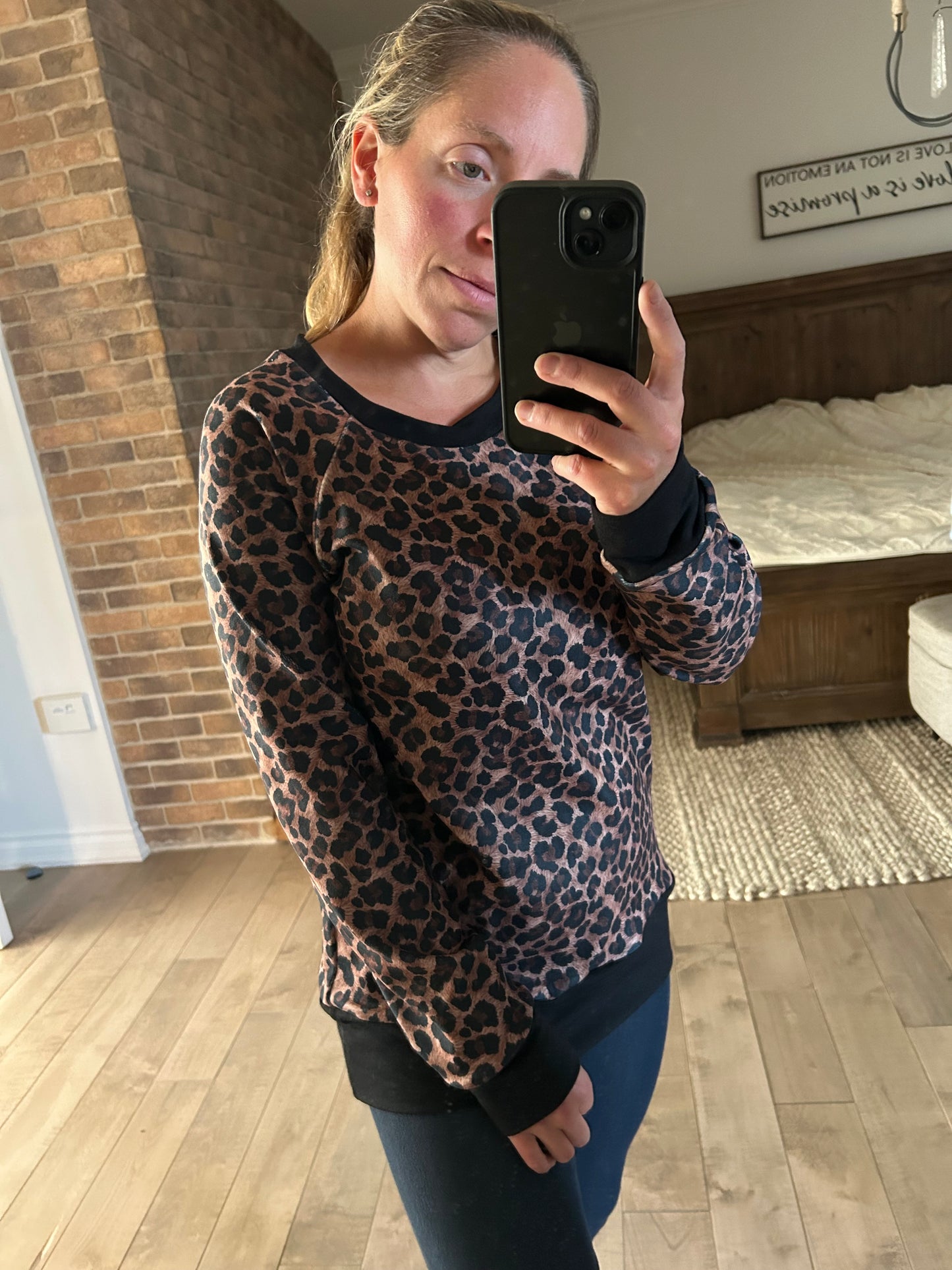 chandail velour léopard