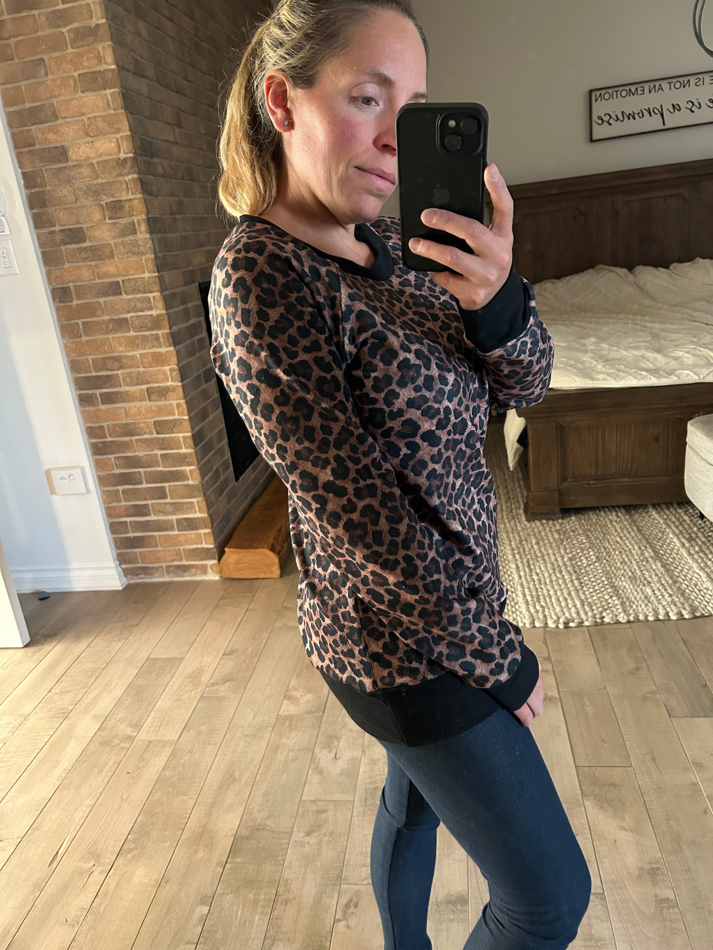 chandail velour léopard