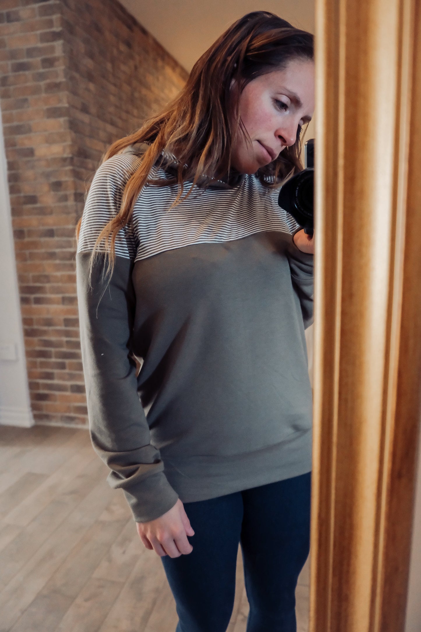 longueur tunique hoodie olive et ligné