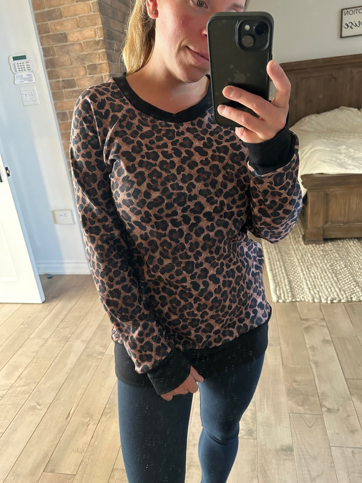 chandail velour léopard