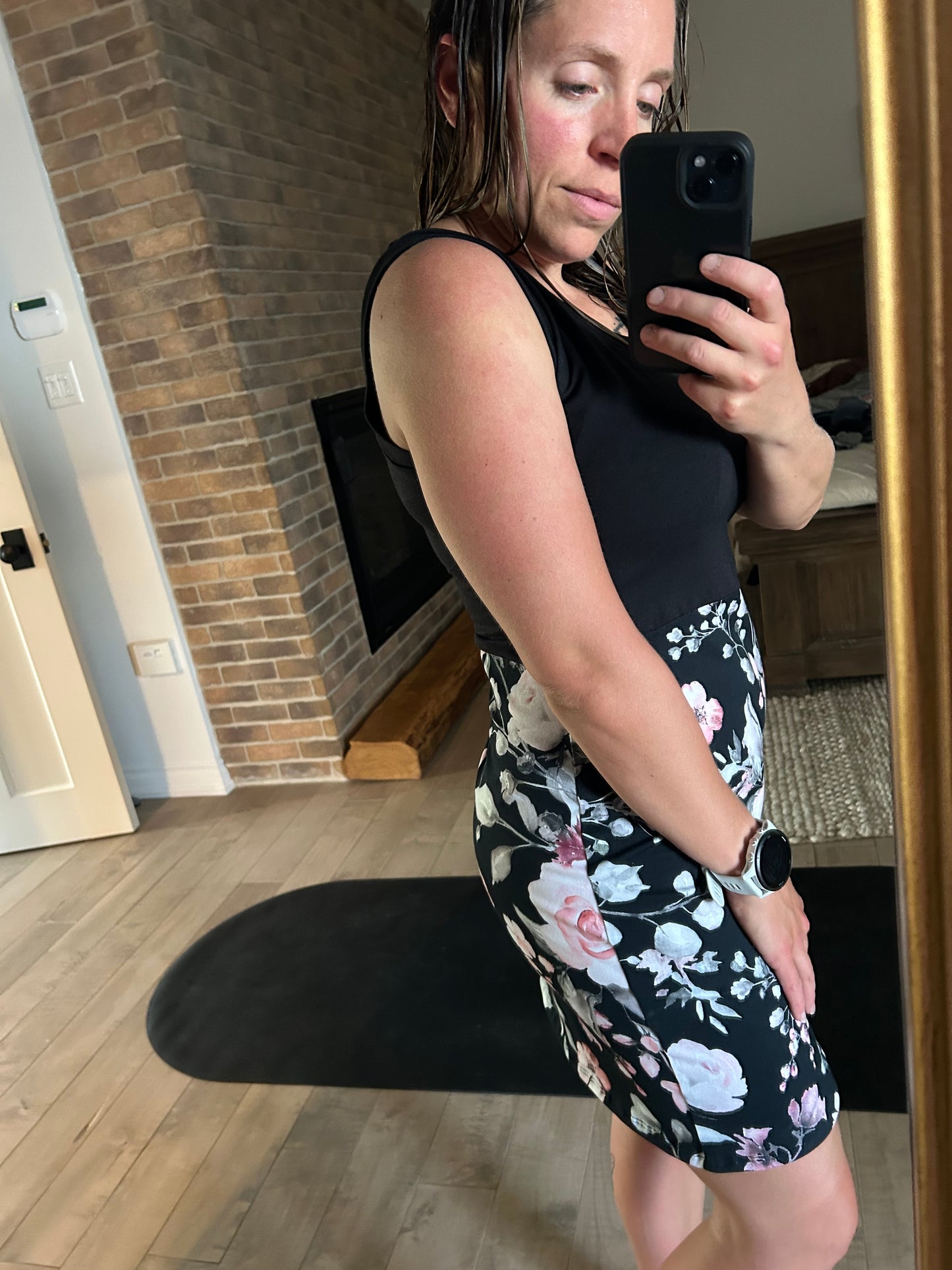 robe camisole haut noir bas fleuri
