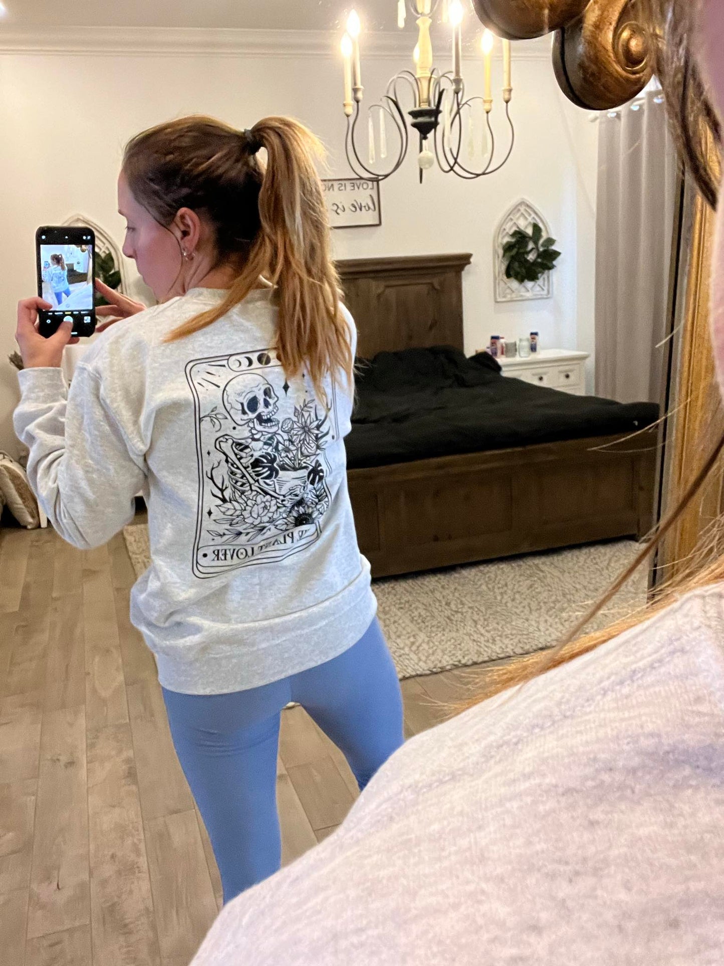 crewneck gris squelette plante