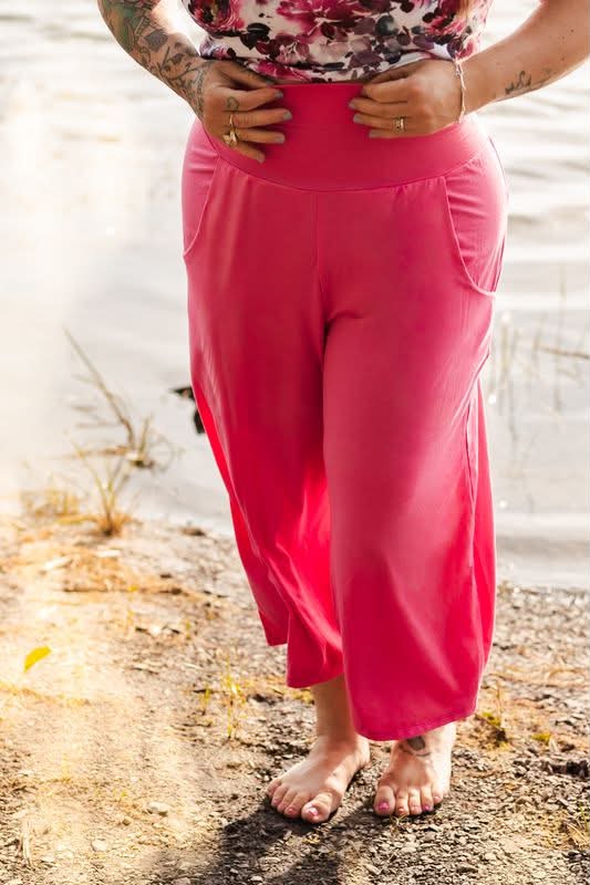 Cozy pants court rose flash