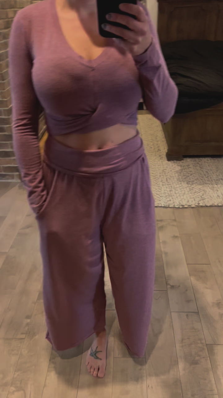 Charger et lire la vidéo dans la visionneuse de la Galerie, Crop top manche longue
