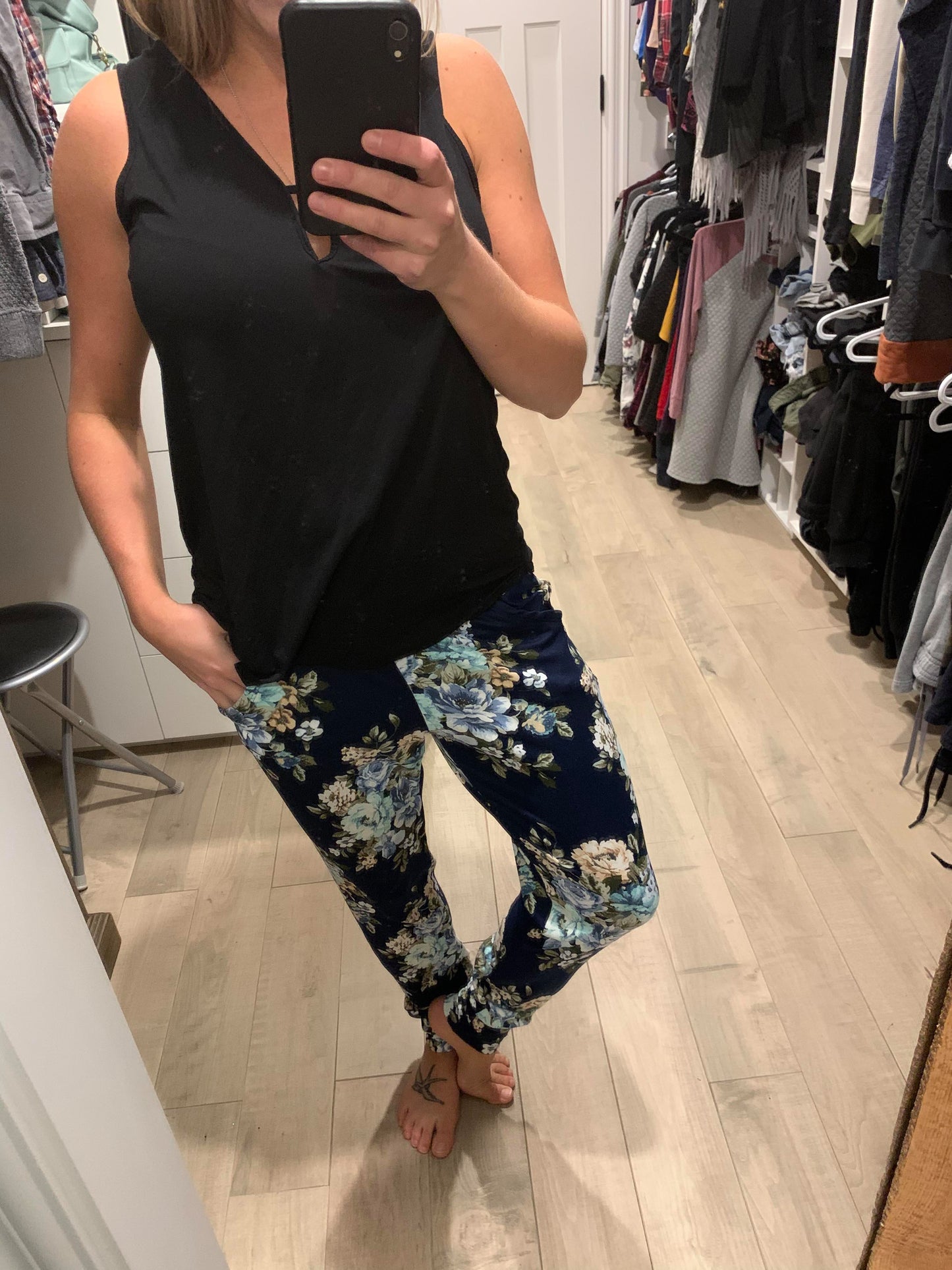 jogging fleuri marine et fleurs bleu - Maman louve création